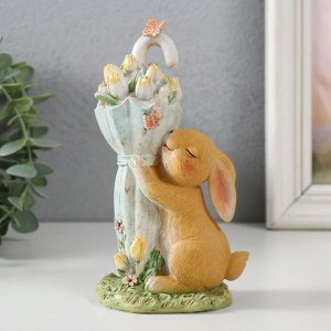 Фигурка полистоун «Зайка у зонта с тюльпанами», 8.5x6.5x15.5 см