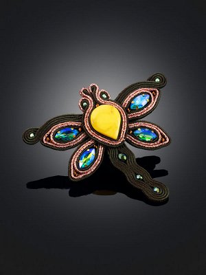 Плетёная брошь-стрекоза с натуральным янтарём медового цвета «Индия»