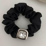 Резинка для волос с декором, черный