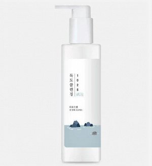 ROUND LAB Нежное очищающее молочко для умывания с морской водой 1025 Dokdo Cleansing Milk 200 мл