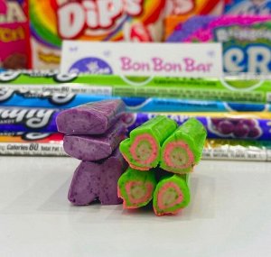 Wonka Laffy Taffy cherry 22.9g - Жевательная конфета Вилли Вонки со вкусом вишни 1шт (20см)