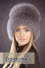 Шапка женская из блюфроста
