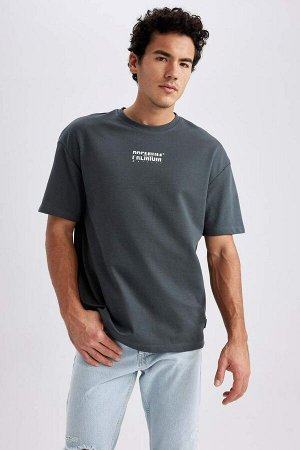 Удобная футболка из плотной ткани с круглым вырезом и принтом из хлопка с короткими рукавами