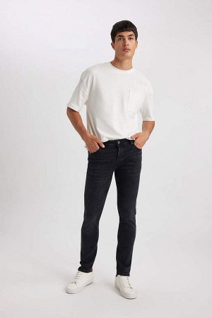 Джинсовые брюки скинни Wiser Carlo очень узкого кроя с нормальной талией и очень узкими штанинами