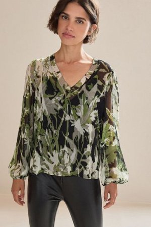 Блуза с длинными рукавами и V-образным вырезом