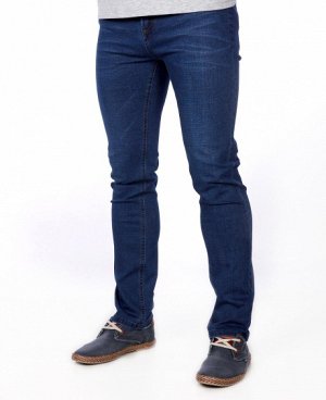 Джинсы Классические пятикарманные джинсы прямого кроя, с застежкой на молнию. 
Состав: 72% - хлопок, 26% - полиэстер, 2% - спандекс