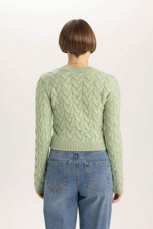 Укороченный свитер с круглым вырезом