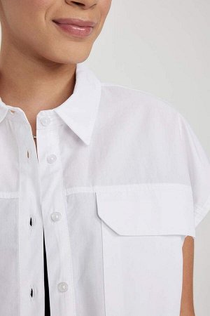Укороченная рубашка оверсайз с карманами и короткими рукавами из 100% хлопка