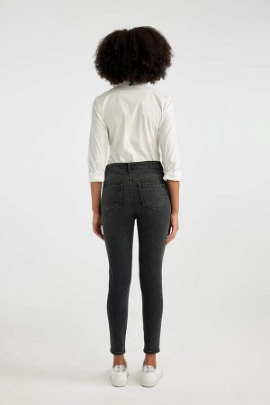 Длинные джинсовые брюки скинни с высокой талией
