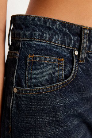 Темно-синие широкие джинсы с высокой талией