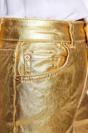 Джинсы Материальный компонент: 98% хлопок,2% эластан
Тип ткани: джинсовая ткань
Внутренний размер: 78,0 см
Застежка на пуговицы и молнию, высокая талия, прямая
