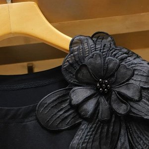 Хлопковая футболка с декором в виде цветка, черный