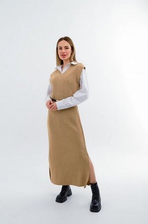 Женское вязаное платье оверсайз с V-вырезом