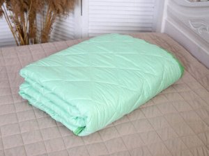 Одеяло "Бамбук"  облегч. микрофибра(зел) 140*205 лента, сумка (плотность150г/м2)
