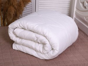 Одеяло "Бамбук" всесезон. микрофибра(бел) 140*205  лента, сумка (плотность300г/м2)