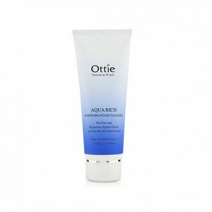 Увлажняющая и отбеливающая пенка для умывания Ottie Aqua Rich Whitening Foam Cleanser