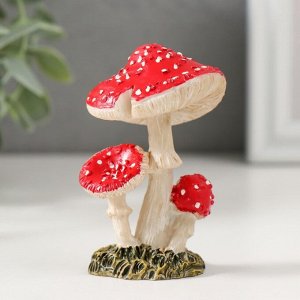 Фигурка полистоун «Три красных мухомора», 8.9x5.8x5.4 см, МИКС