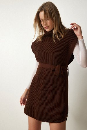 Женская коричневая водолазка с поясом и трикотажным свитером CI00099