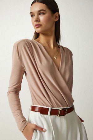 Женская бежевая трикотажная блузка с запахом и воротником-стойкой FF00147
