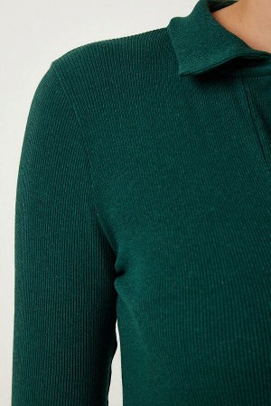 Женская зеленая трикотажная блузка с воротником-поло GT00111