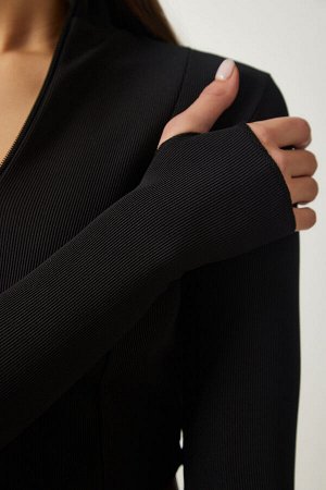 Женская черная укороченная трикотажная блузка с водолазкой на молнии SF00008