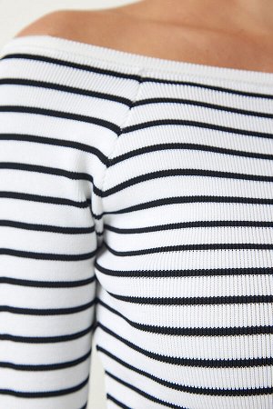 Женская укороченная блузка в полоску белого цвета с квадратным вырезом PF00019