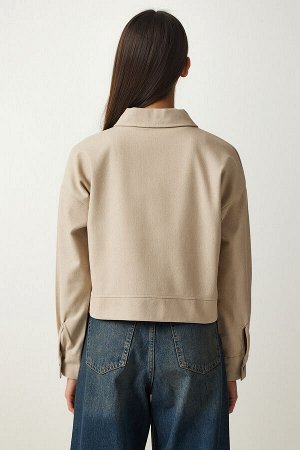 Женская укороченная джинсовая куртка бежевого цвета на пуговицах DX00015