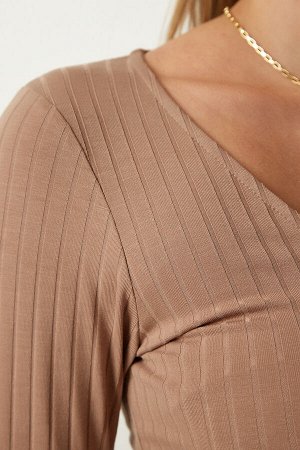 Женская трикотажная блузка Saran с V-образным вырезом и застежкой-кнопкой AH00151