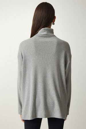 Женская серая трикотажная блузка оверсайз в рубчик с высоким воротником UB00213