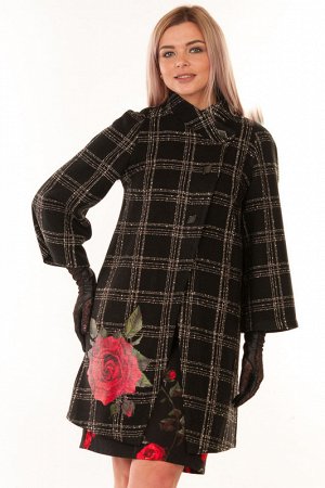801082 Шикарный костюм в стиле Коко Шане4ль, состоящий из маленького черного платья и твидового пальто свободного покроя. Платье с коротким рукавом, сзади молния и шлица, изготовлено из трикотажного п