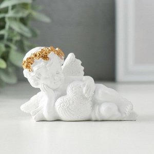 Фигурка полистоун «Белоснежный ангел обнимает сердечко с узорами», 9*4.5*5 см