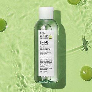 Отшелушивающий тонер для лица с BHA/PHA кислотами и экстрактом винограда SkinFood Shine Muscat BHA 0.2% Toner, 200мл