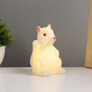 Фигурка светящаяся RISALUX «Белочка», LED-ночник, от батареек 3xLR44, белый, 9x6x10 см