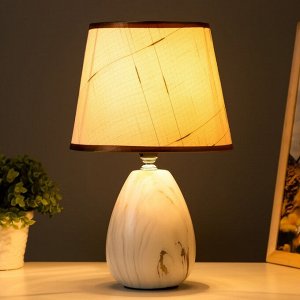 Настольная лампа "Хунерей" E14 40Вт белый 20х20х32 см RISALUX
