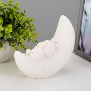Фигурка световая RISALUX «Зайка на луне», LED-ночник, 2 Вт, от батареек 3xLR44, белый, 14x6.5x12 см