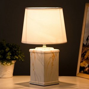 Настольная лампа "Лианн" Е14 40Вт белый 18,8х17,8х30,5 см RISALUX
