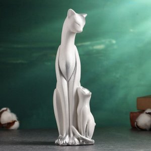 Фигурка гипс «Кошка с котенком», белая в серебре, 21x7x7 см