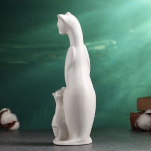 Фигурка гипс «Кошка с котенком», белая в серебре, 21x7x7 см