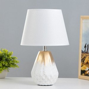 Настольная лампа «Доре» 1хE14 белый 20x20x32 см RISALUX