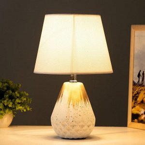 Настольная лампа «Доре» 1хE14 белый 20x20x32 см RISALUX