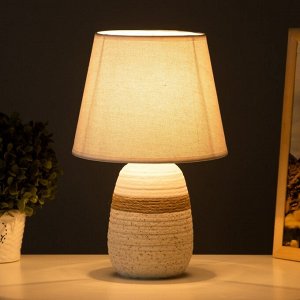 Настольная лампа "Ренди" Е14 40Вт белый 20х20х32 см RISALUX
