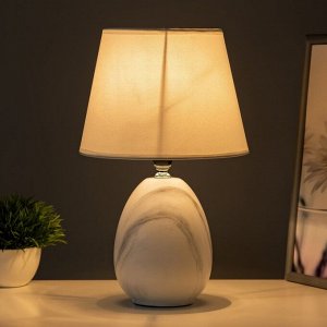 Настольная лампа "Элисса" E14 40Вт бело-серый 20х20х32 см RISALUX