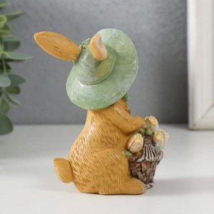 Фигурка полистоун «Зайка в шляпке с корзинкой тюльпанов», 8x5.5x10.5 см