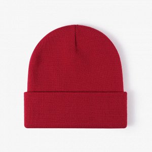 Женская шапка, цвет красный