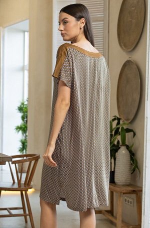Donna 5104 Туника Mia-Amore свободного силуэта длиной чуть выше колен с коротким рукавом. Изделие выполнено из тканой принтованной вискозы с шелком и однотонной отделкой. По низу боковых швов располож