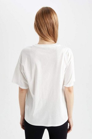 Крутая футболка свободного кроя с короткими рукавами и принтом из 100% хлопка