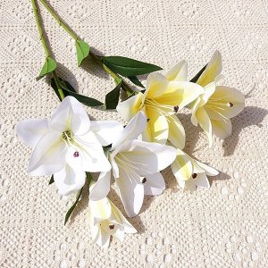Искусственные цветы "Лилии" на ветке, цвет белый