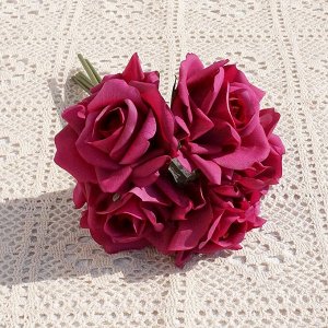 Букет искусственных роз, цвет фуксия