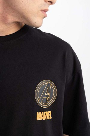 Комфортная футболка Marvel Avengers с круглым вырезом и принтом на спине из 100% хлопка с короткими рукавами