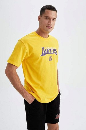 DeFactoFit Футболка свободного кроя с круглым вырезом и короткими рукавами NBA Los Angeles Lakers из 100 % хлопка